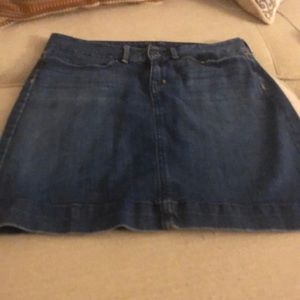 Banana Republic Jean skirt. Size 8
